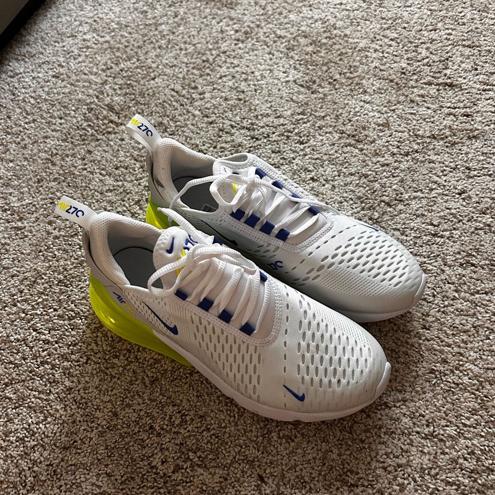 Nike air max 270 size women 7.5 or grade school 6.5